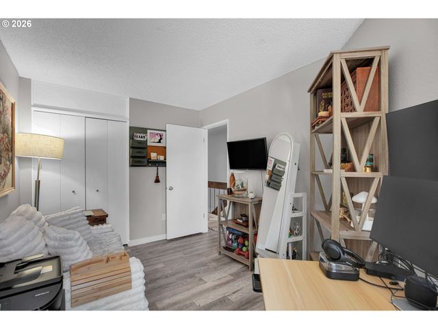 1558 Nw MIDLAKE Ln, Beaverton, OR 97006