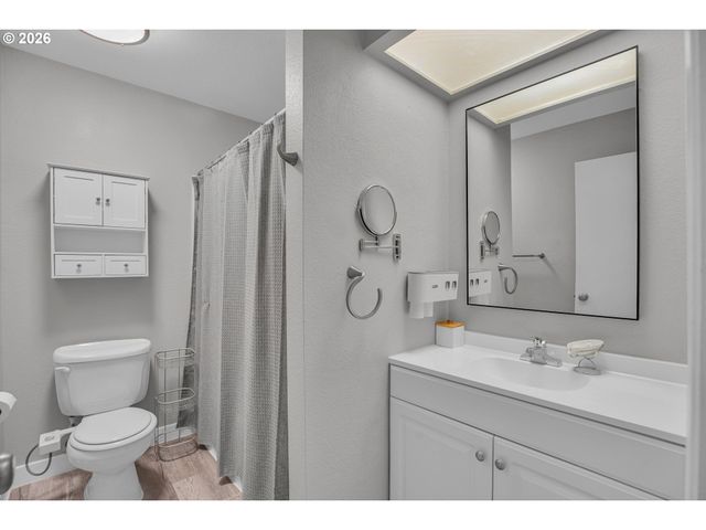 1558 Nw MIDLAKE Ln, Beaverton, OR 97006