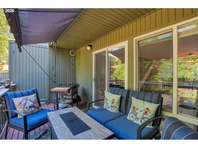 1558 Nw MIDLAKE Ln, Beaverton, OR 97006