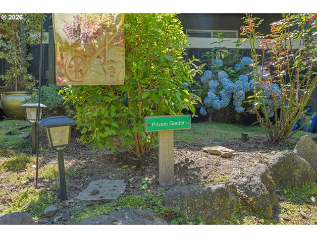 1558 Nw MIDLAKE Ln, Beaverton, OR 97006