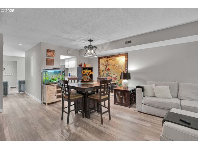 1558 Nw MIDLAKE Ln, Beaverton, OR 97006