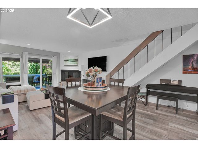 1558 Nw MIDLAKE Ln, Beaverton, OR 97006