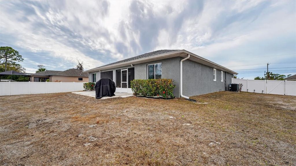 Image 27 of property listing at 5290 WEATHERTON STREET, North Port, FL 34288