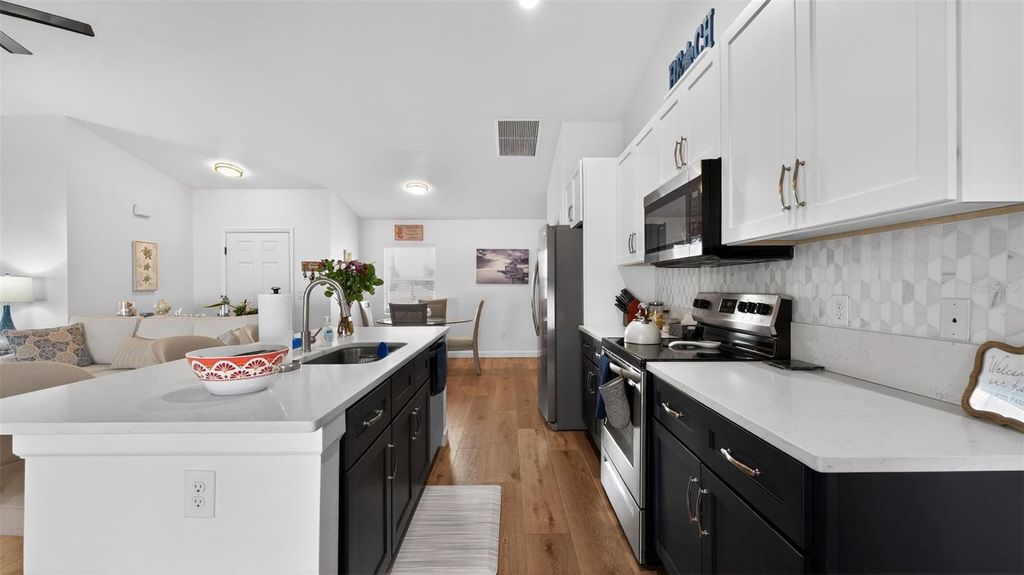 Image 8 of property listing at 5290 WEATHERTON STREET, North Port, FL 34288