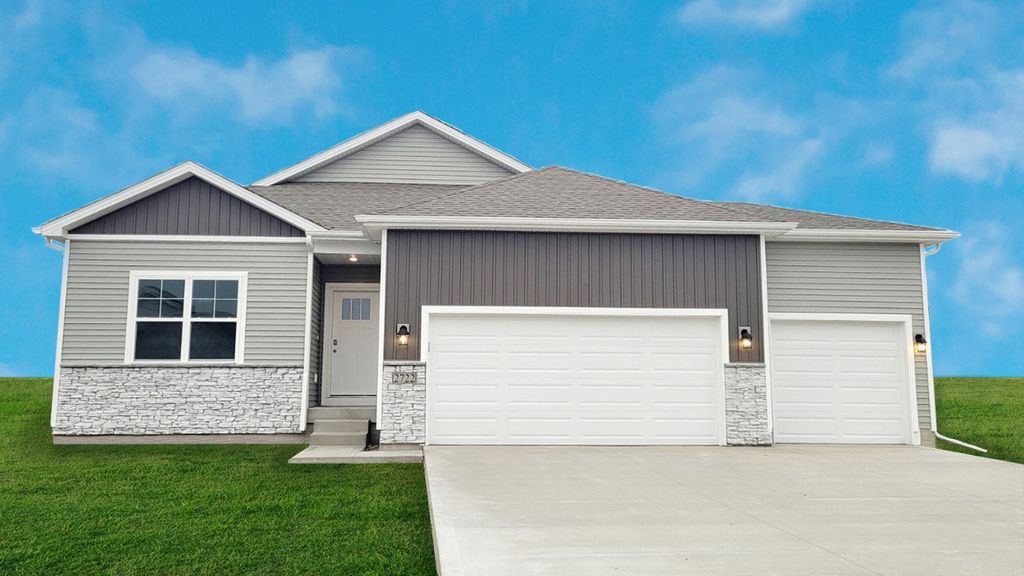 2326 Butler Drive, Adel, IA 50003