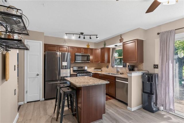 1100 NW Canterbury Road, Blue Springs, MO 64015