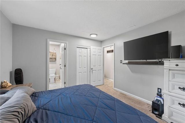 1100 NW Canterbury Road, Blue Springs, MO 64015