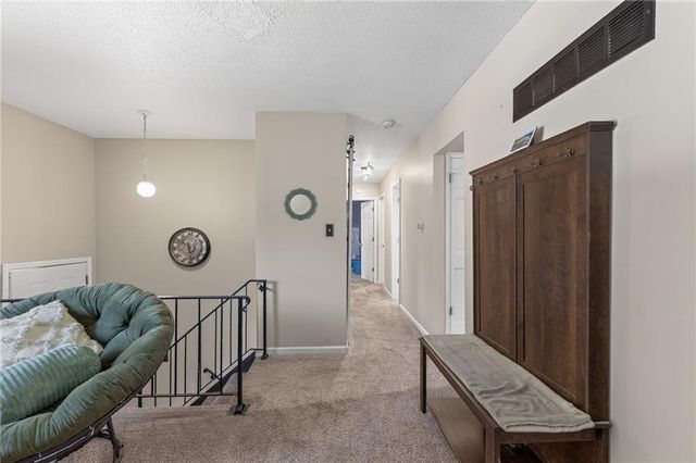 1100 NW Canterbury Road, Blue Springs, MO 64015