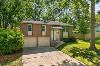 1100 NW Canterbury Road, Blue Springs, MO 64015