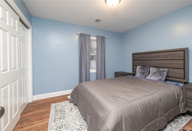 675 N Erie Avenue, Lindenhurst, NY 11757