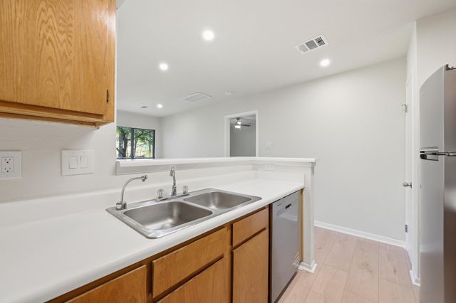 4500 E Oltorf ST A120, Austin, TX 78741