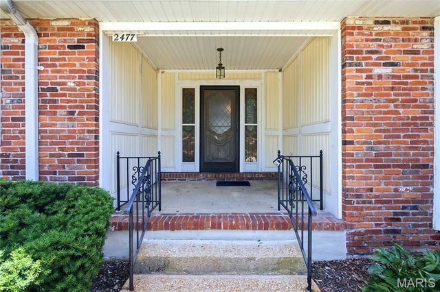 2477 Baxton Way, Chesterfield, MO 63017