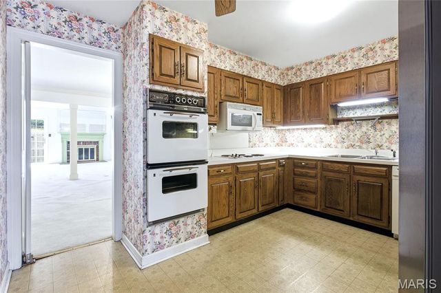 2477 Baxton Way, Chesterfield, MO 63017