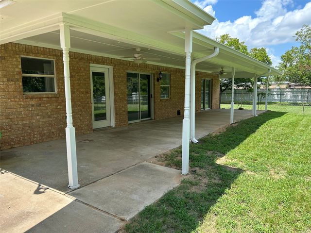 224 Lake By Drive, Seven Points, TX 75143