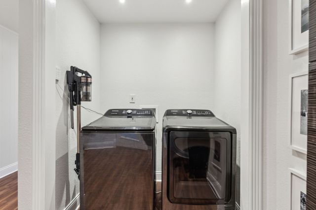 3351 Santa Teresa Avenue, Dallas, TX 75228