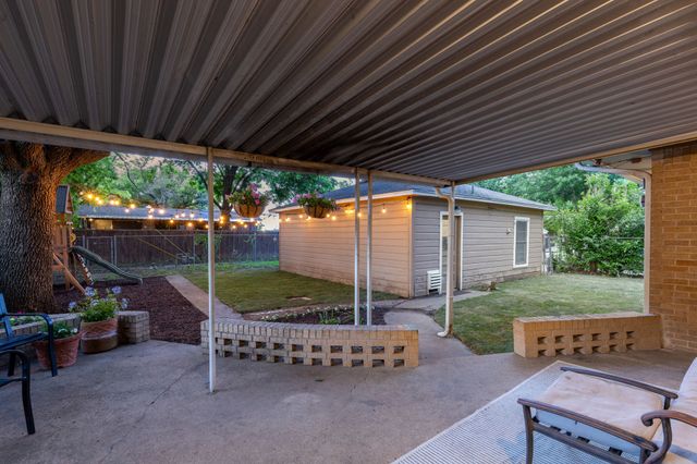 3351 Santa Teresa Avenue, Dallas, TX 75228