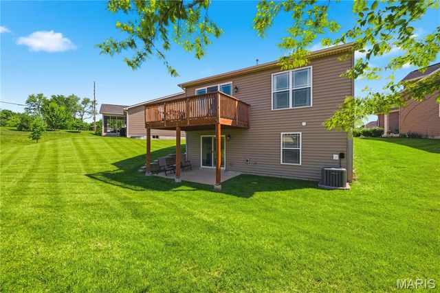 22 Ivyleigh Court, St Charles, MO 63303