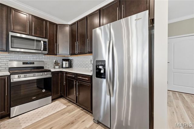 22 Ivyleigh Court, St Charles, MO 63303