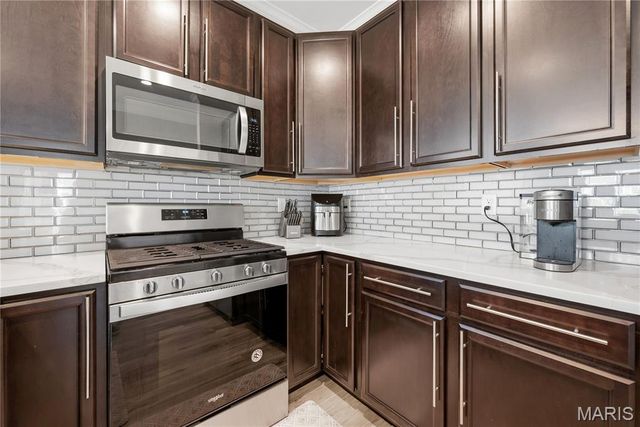 22 Ivyleigh Court, St Charles, MO 63303