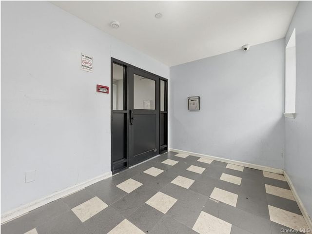 856 E 213th Street, Bronx, NY 10467