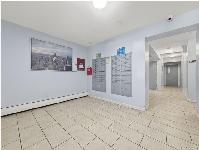 856 E 213th Street, Bronx, NY 10467