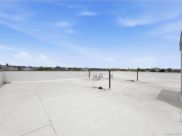 856 E 213th Street, Bronx, NY 10467