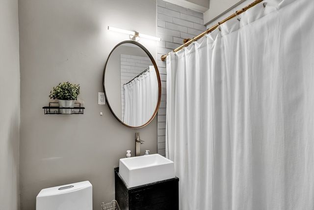 21 Beacon St 8G, Boston, MA 02108