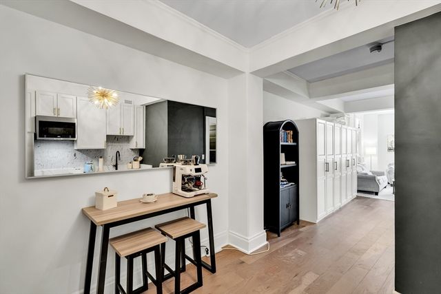 21 Beacon St 8G, Boston, MA 02108