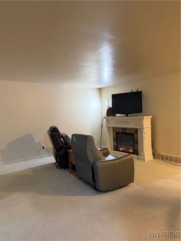 40 Sweetwood Drive North, Amherst, NY 14228