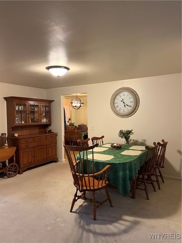 40 Sweetwood Drive North, Amherst, NY 14228