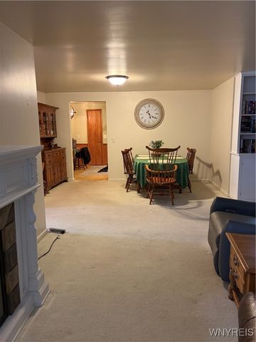 40 Sweetwood Drive North, Amherst, NY 14228