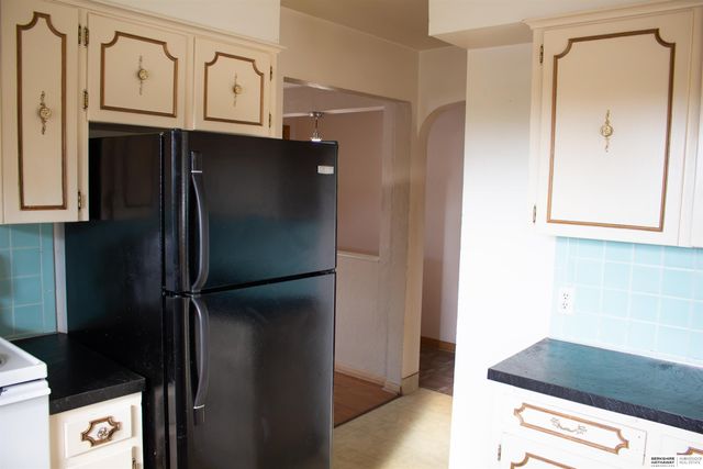 1607 S 50 Street, Omaha, NE 68106