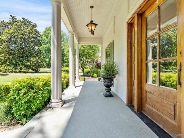 2004 Brookmeade Road SE, Decatur, AL 35601