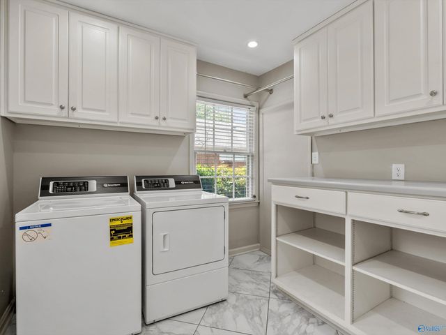 2004 Brookmeade Road SE, Decatur, AL 35601