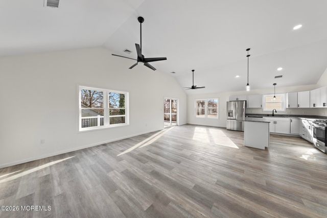 106 Polonia Way, Little Egg Harbor, NJ 08087