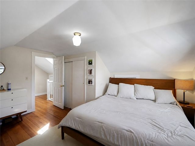 520 Middle Highway, Barrington, RI 02806