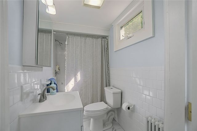 520 Middle Highway, Barrington, RI 02806