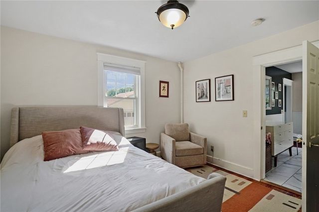 520 Middle Highway, Barrington, RI 02806