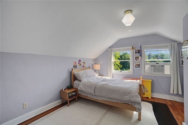 520 Middle Highway, Barrington, RI 02806