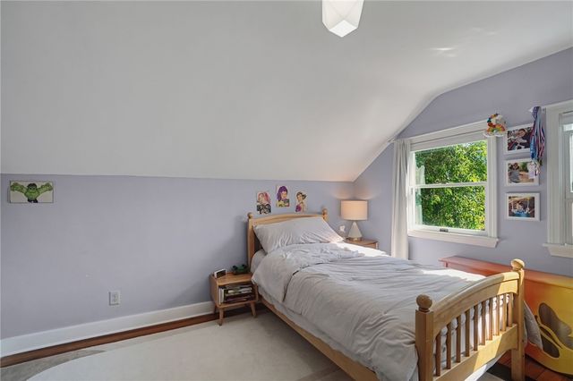 520 Middle Highway, Barrington, RI 02806