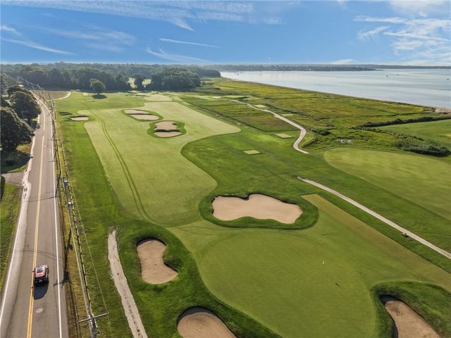 520 Middle Highway, Barrington, RI 02806