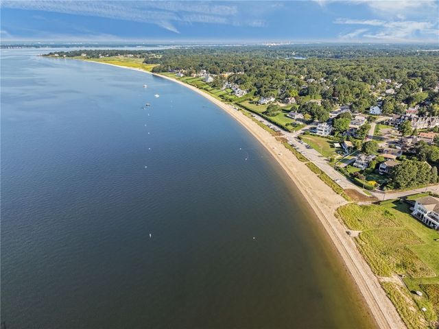 520 Middle Highway, Barrington, RI 02806