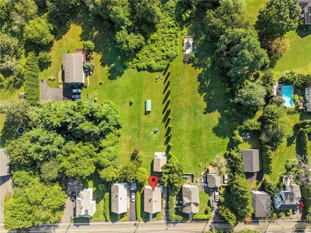 520 Middle Highway, Barrington, RI 02806