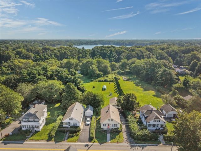 520 Middle Highway, Barrington, RI 02806