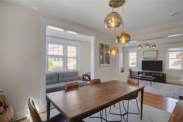 520 Middle Highway, Barrington, RI 02806