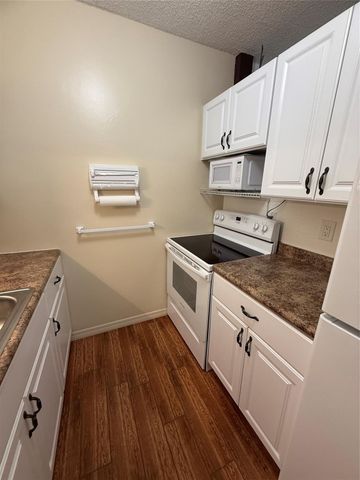 1000 SW 10th Avenue 9, Hallandale Beach, FL 33009