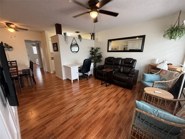 1000 SW 10th Avenue 9, Hallandale Beach, FL 33009