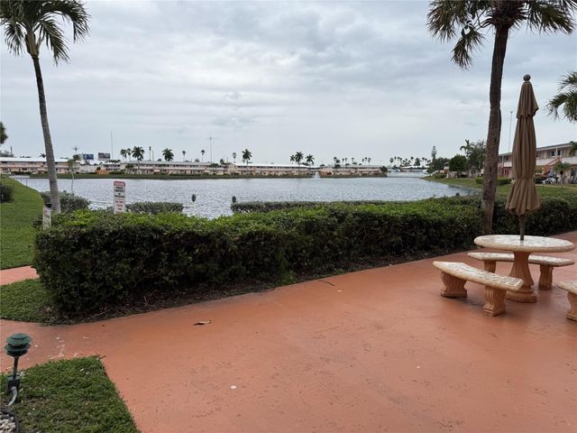 1000 SW 10th Avenue 9, Hallandale Beach, FL 33009