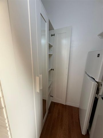 1000 SW 10th Avenue 9, Hallandale Beach, FL 33009