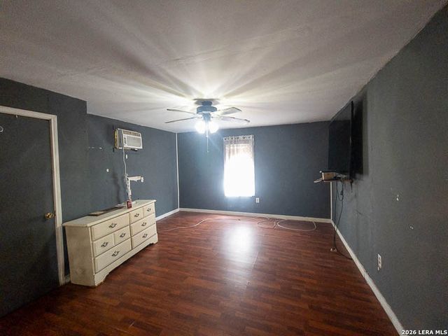 343 Bocawood Drive, Poteet, TX 78065